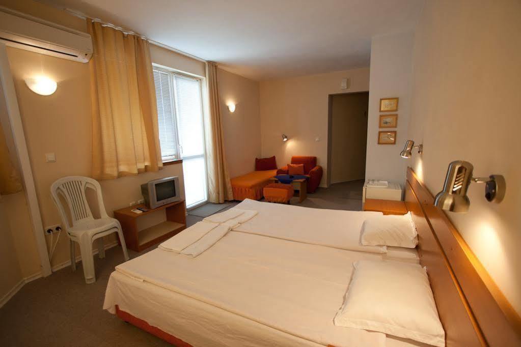 Villa Elfi Golden Sands Exterior foto